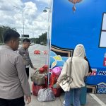 Petugas Pos PAM Exit Tol Simpang Pematang Regu I: Sahabat Warga yang Kesulitan Cari Angkutan Pulang Kampung